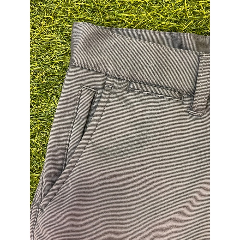 Halsey Sport Mens Grey Micro Stripe Performance Golf Shorts Size 30 BM1056 TJ - Picture 3 of 10